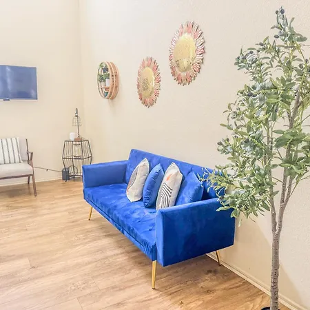 Charming 2Nd Ave Lofts In Downtown San Diego With Parking